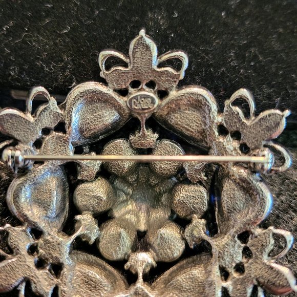 Joan Rivers Silver Dome Brooch w/ Purple, Clear Rhinestones and Faux Pearls - Picture 6 of 6